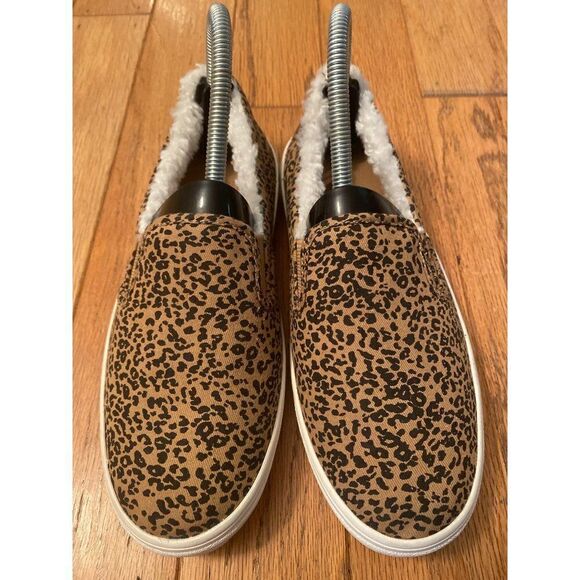 Old Navy, women's fur lined animal leopard slip on flats size 6 - Picture 2 of 6